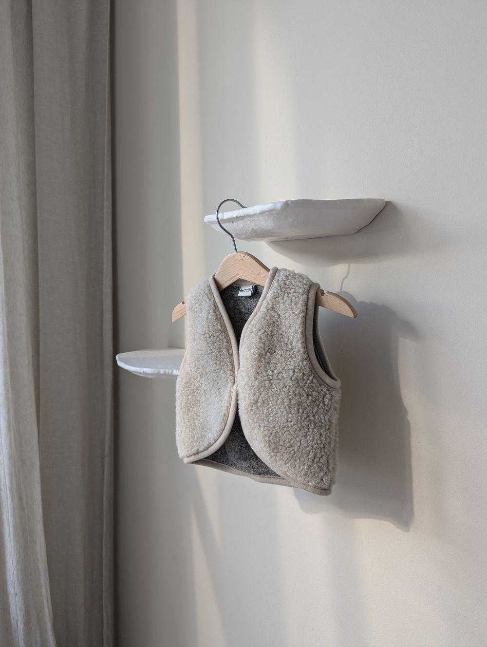 Alwero baby vest Lulu light